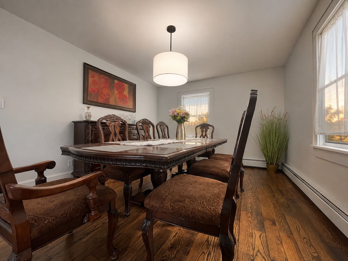 Flexible bunk room in a three-bedroom Ellenville vacation rental for families with children