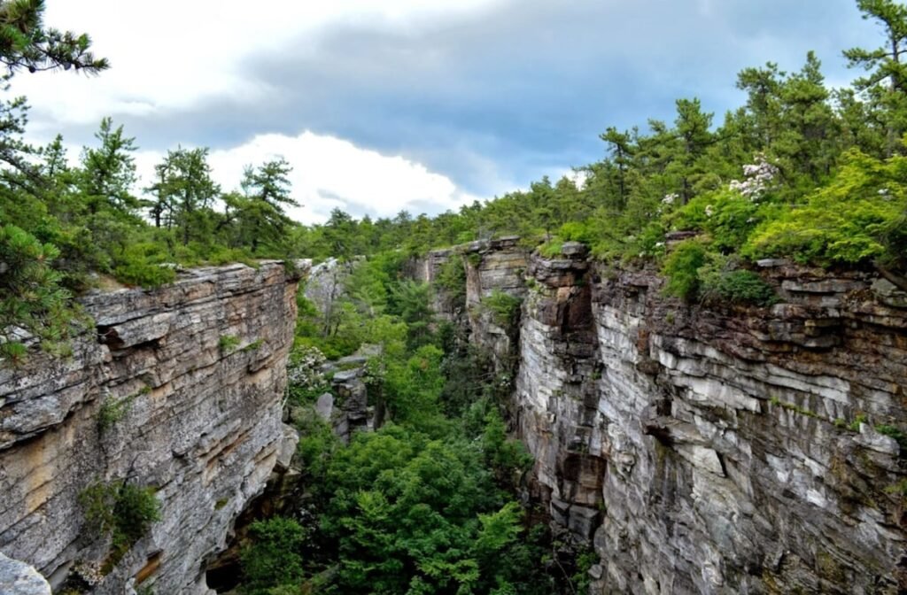 Where to Stay Near Sam’s Point Preserve: Best Places