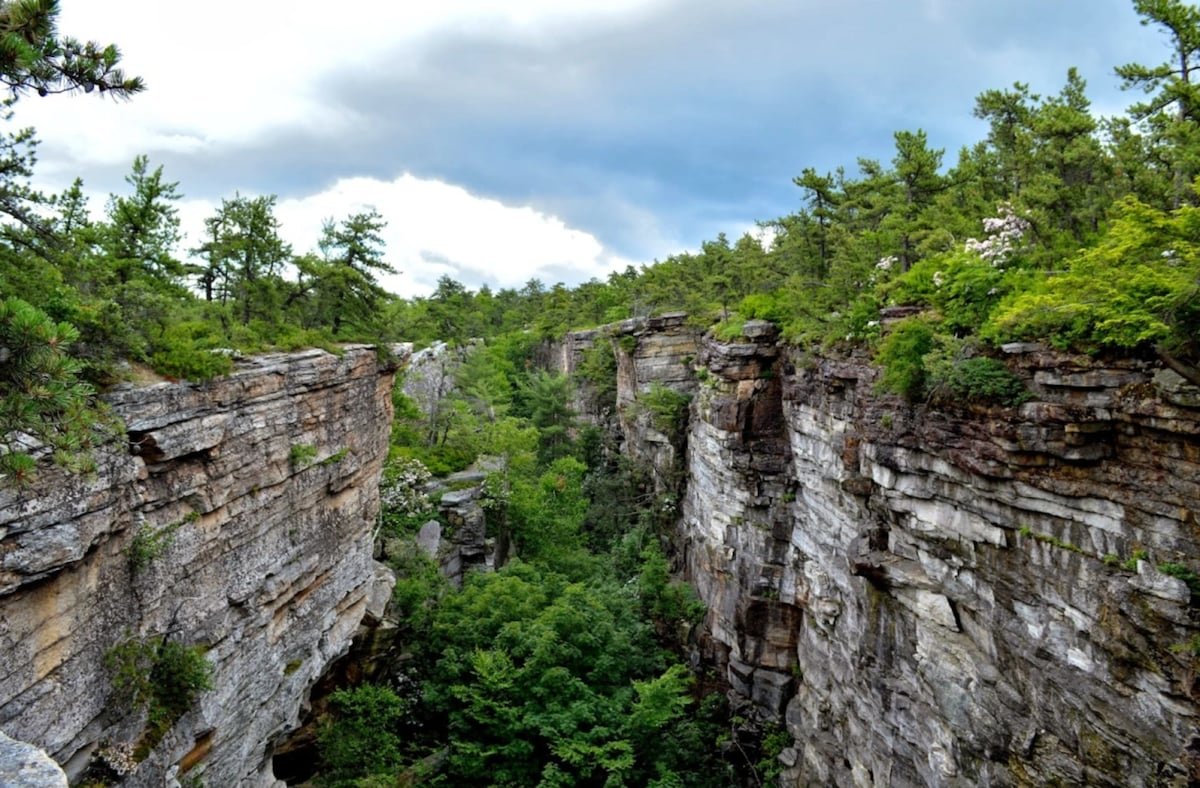 Sam’s Point and the Shawangunk Ridge near Hudson Valley Guest Houses in Ellenville