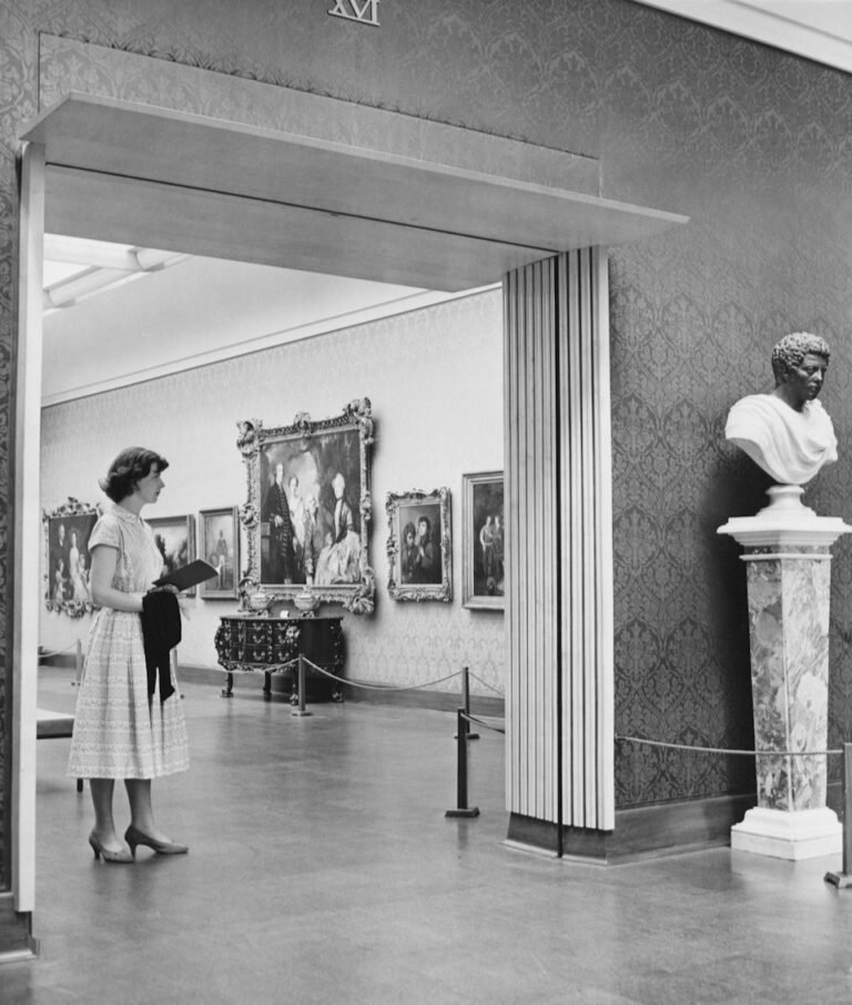 Illustrative archival museum gallery photograph, not the Borscht Belt Museum
