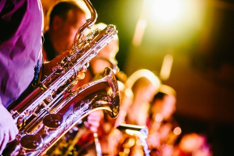 Illustrative saxophone performance, not Aroma Thyme Bistro's jazz musicians